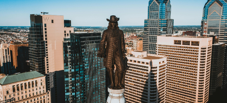 statue of the founder of philadelphia