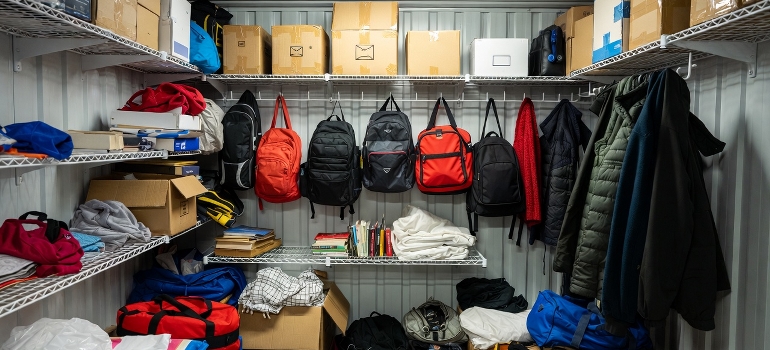 leaving your belongings in cliimate controlled Philly storage over winter