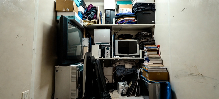 storing electronics in winter